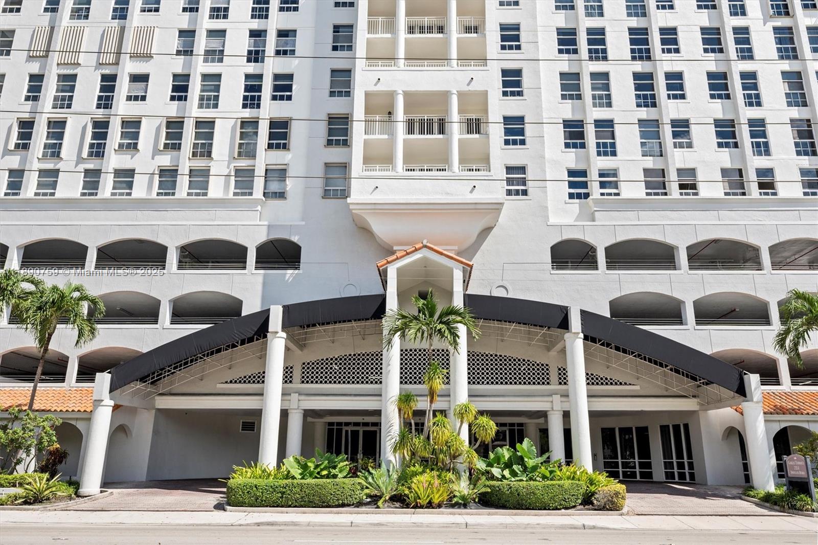 2351 Douglas Rd #906 Miami, FL 33145