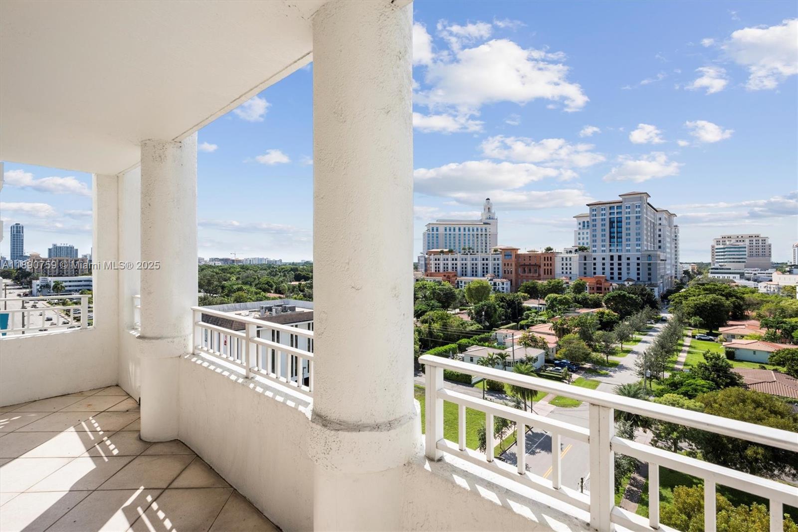 2351 Douglas Rd #906 Miami, FL 33145