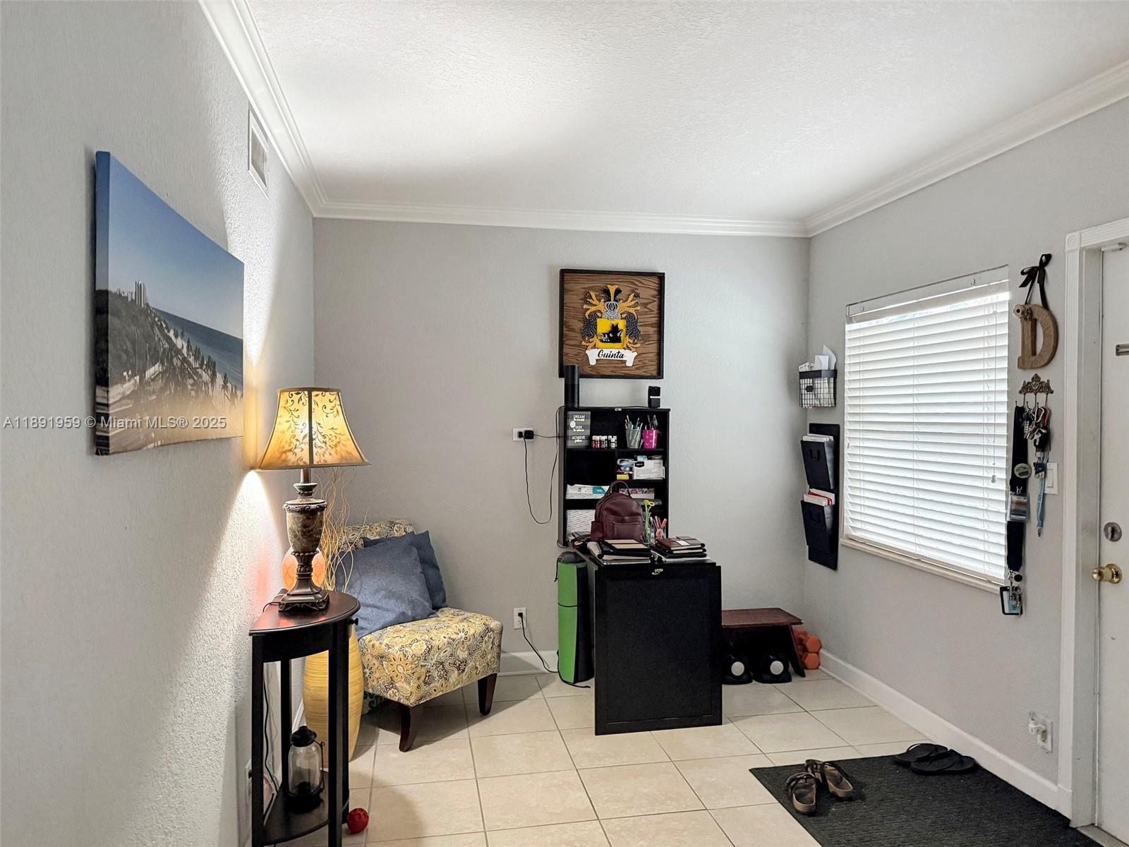 924 SE 2nd St #17 Fort Lauderdale, FL 33301