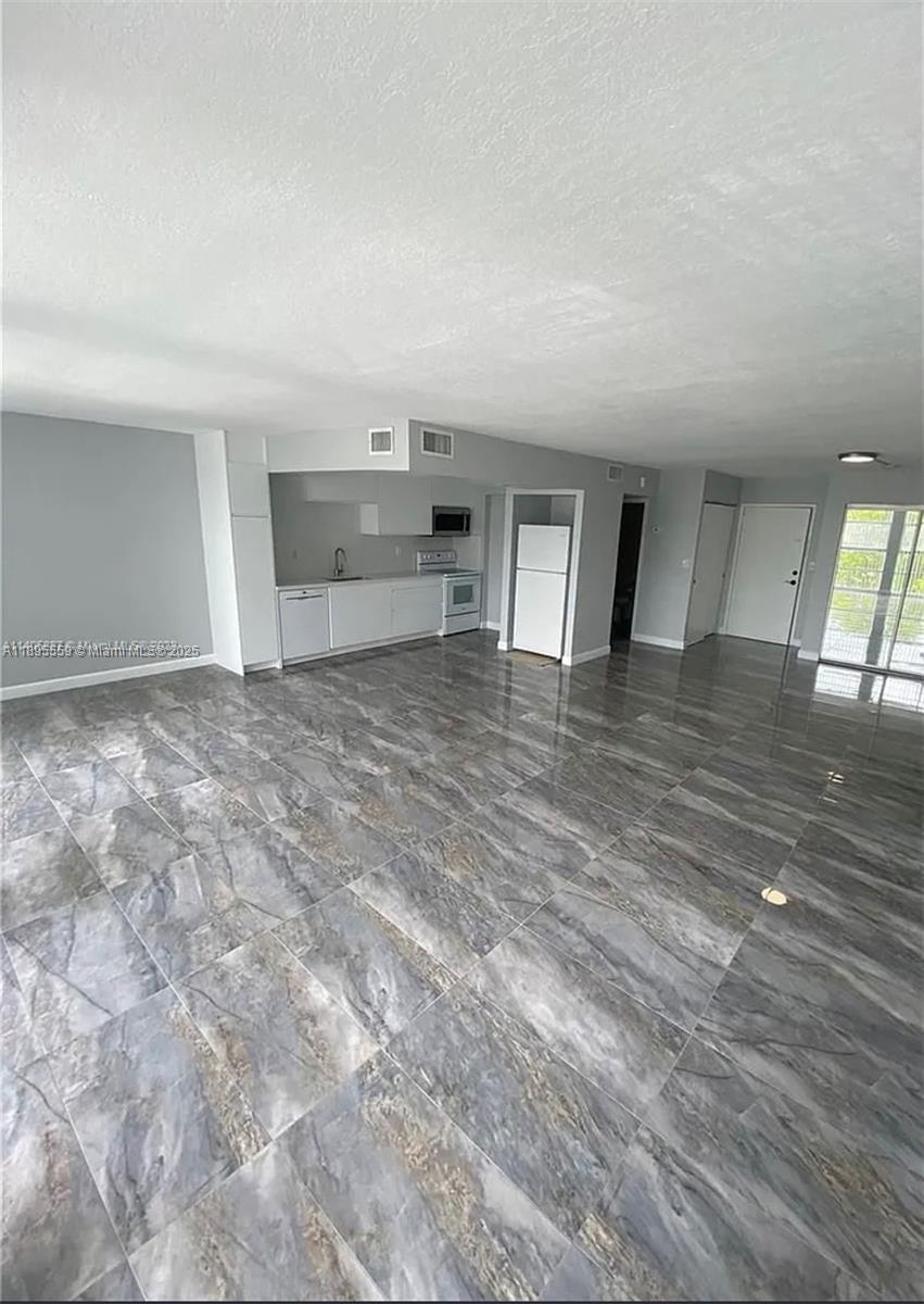 2101 Atlantic Shores Blvd #402