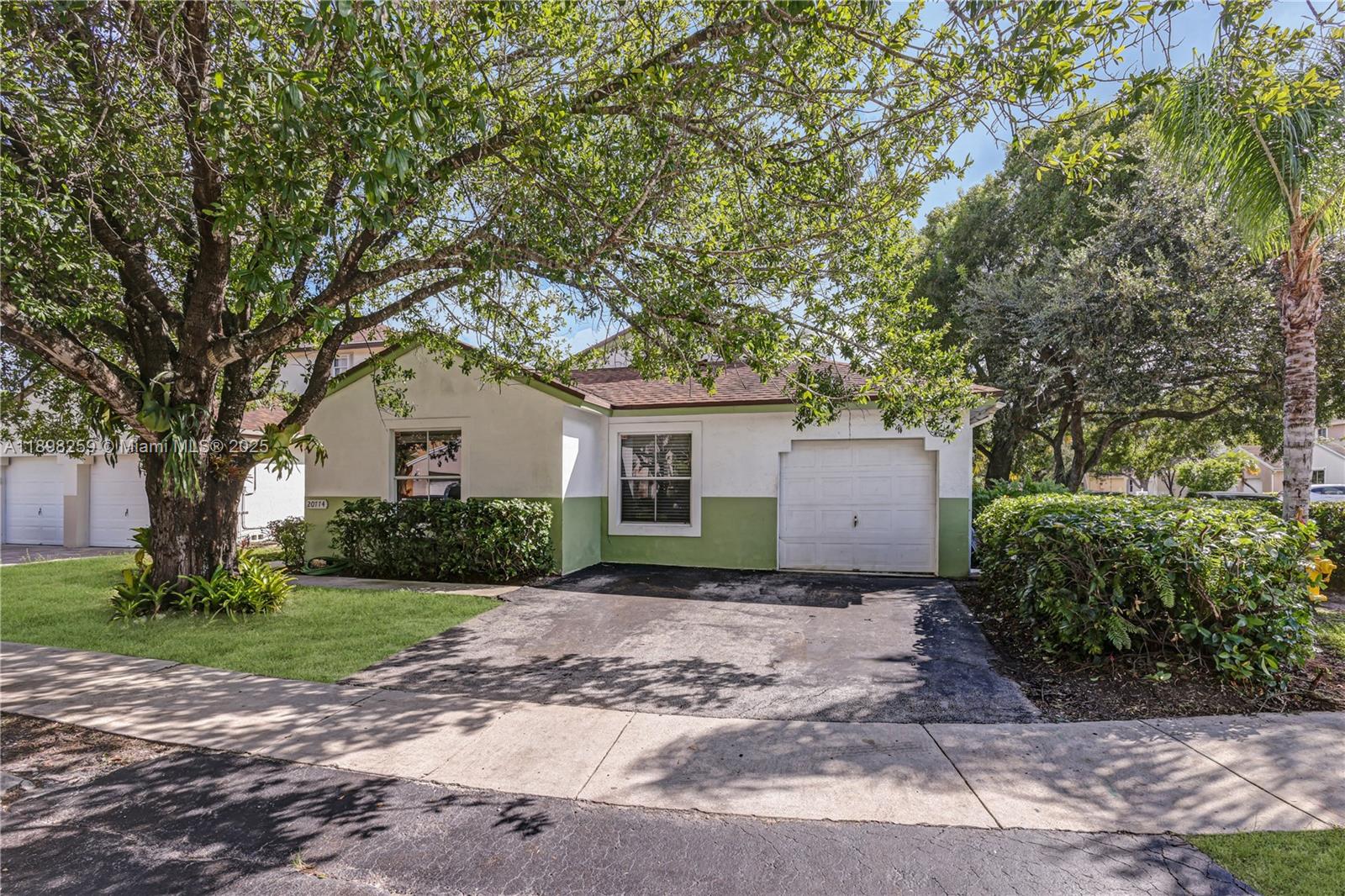 20774 NW 3rd Ct