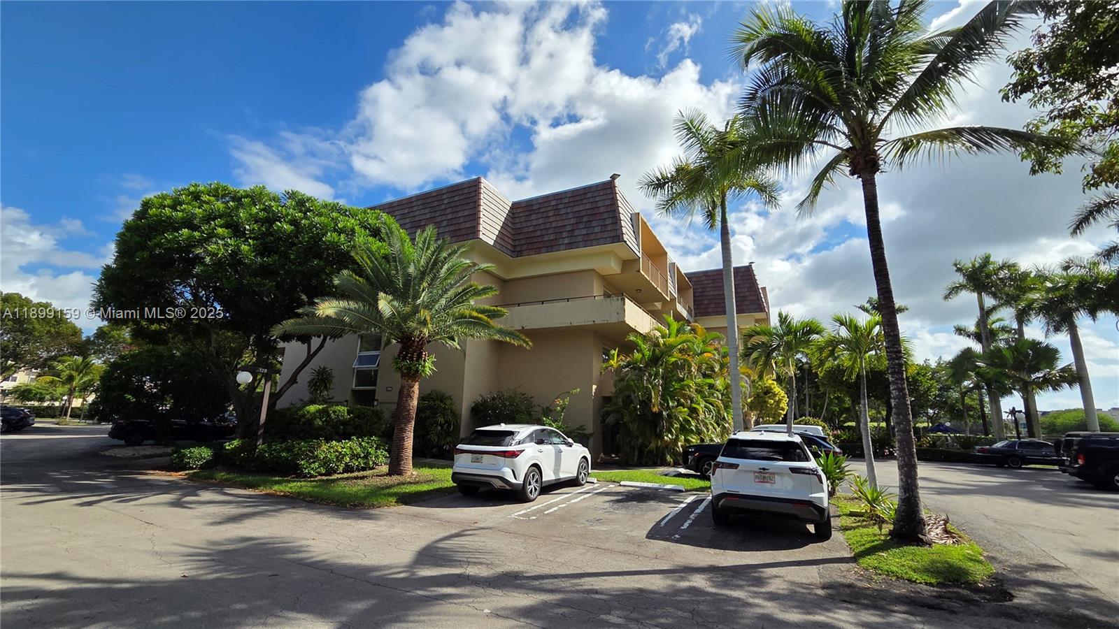 7900 Camino Cir #101