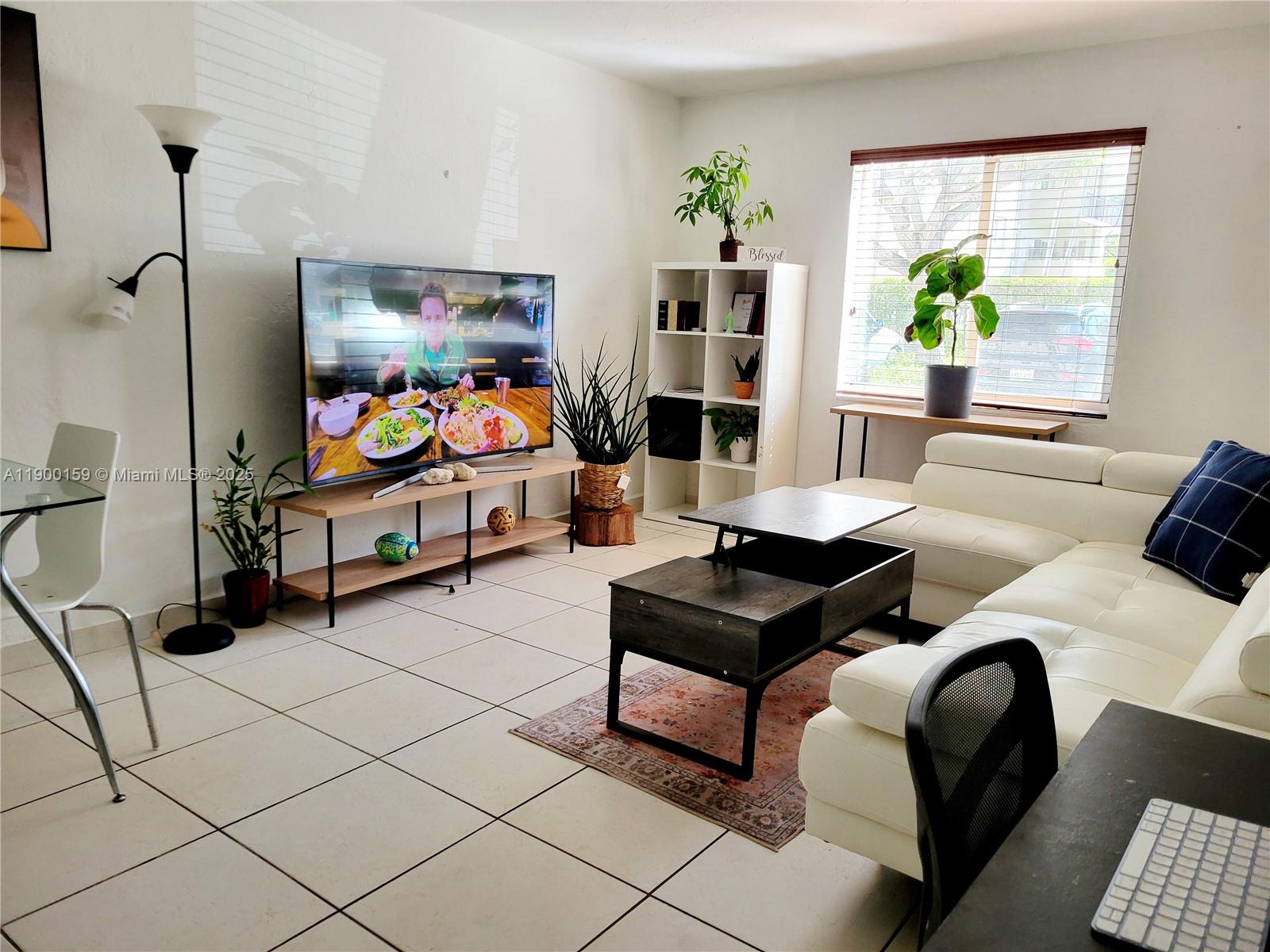 8609 SW 68th Ct #5 Pinecrest, FL 33156