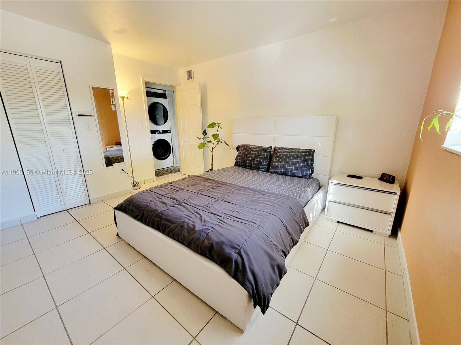 8609 SW 68th Ct #5 Pinecrest, FL 33156