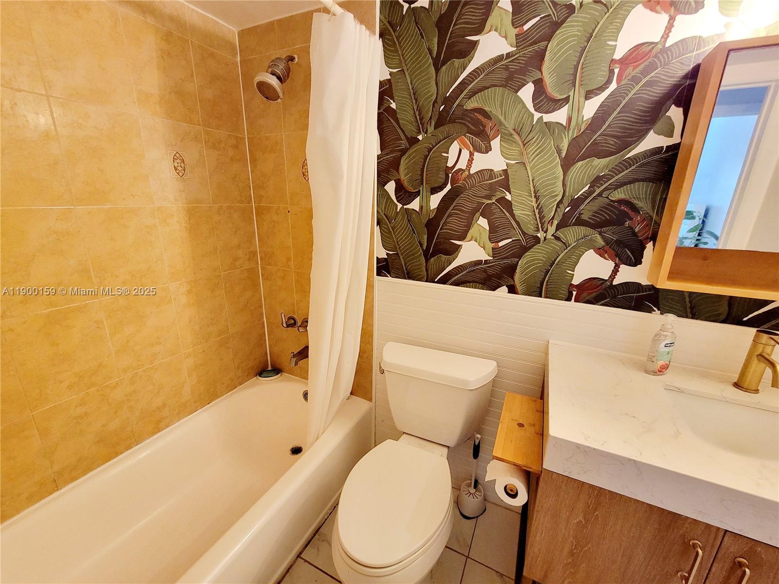 8609 SW 68th Ct #5 Pinecrest, FL 33156