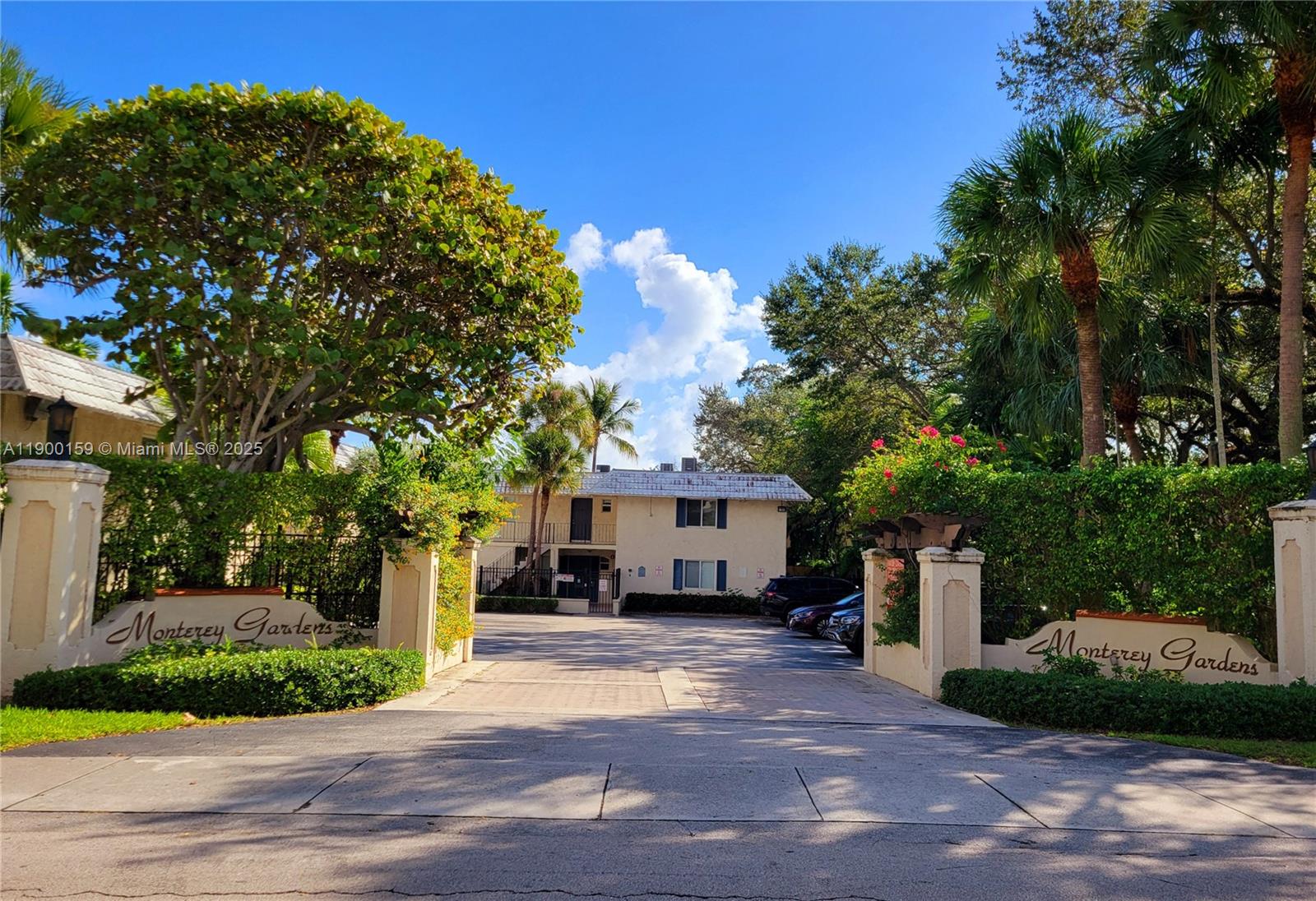 8609 SW 68th Ct #5 Pinecrest, FL 33156