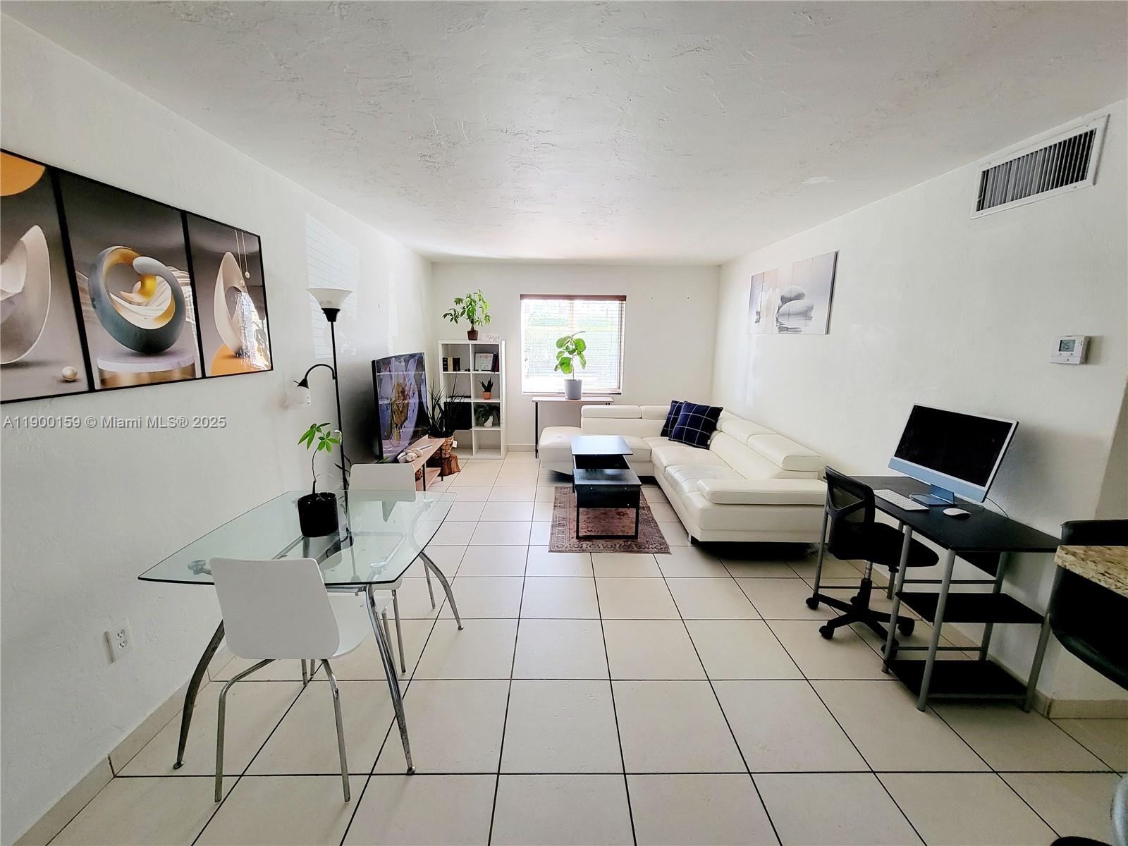 8609 SW 68th Ct #5 Pinecrest, FL 33156