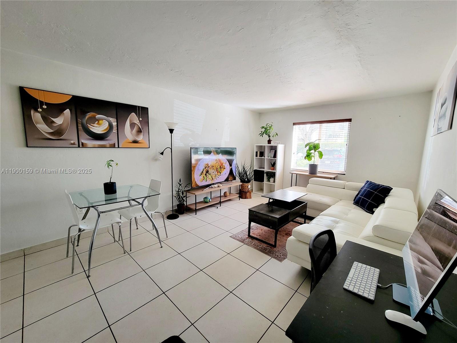 8609 SW 68th Ct #5 Pinecrest, FL 33156