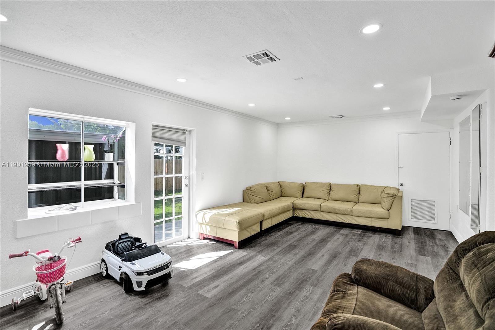 6300 SW 62nd Pl South Miami, FL 33143