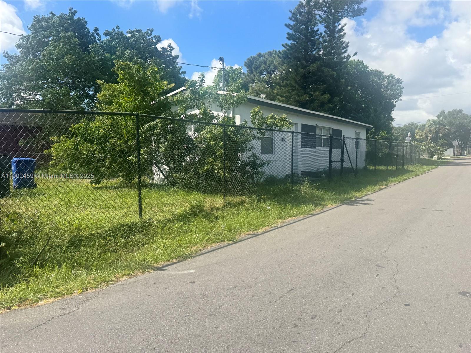 1430 NW 7th St