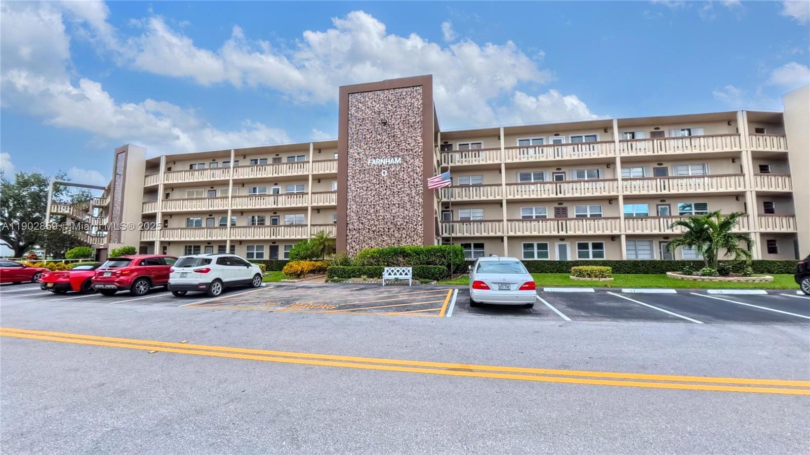 4025 Farnham O #4025