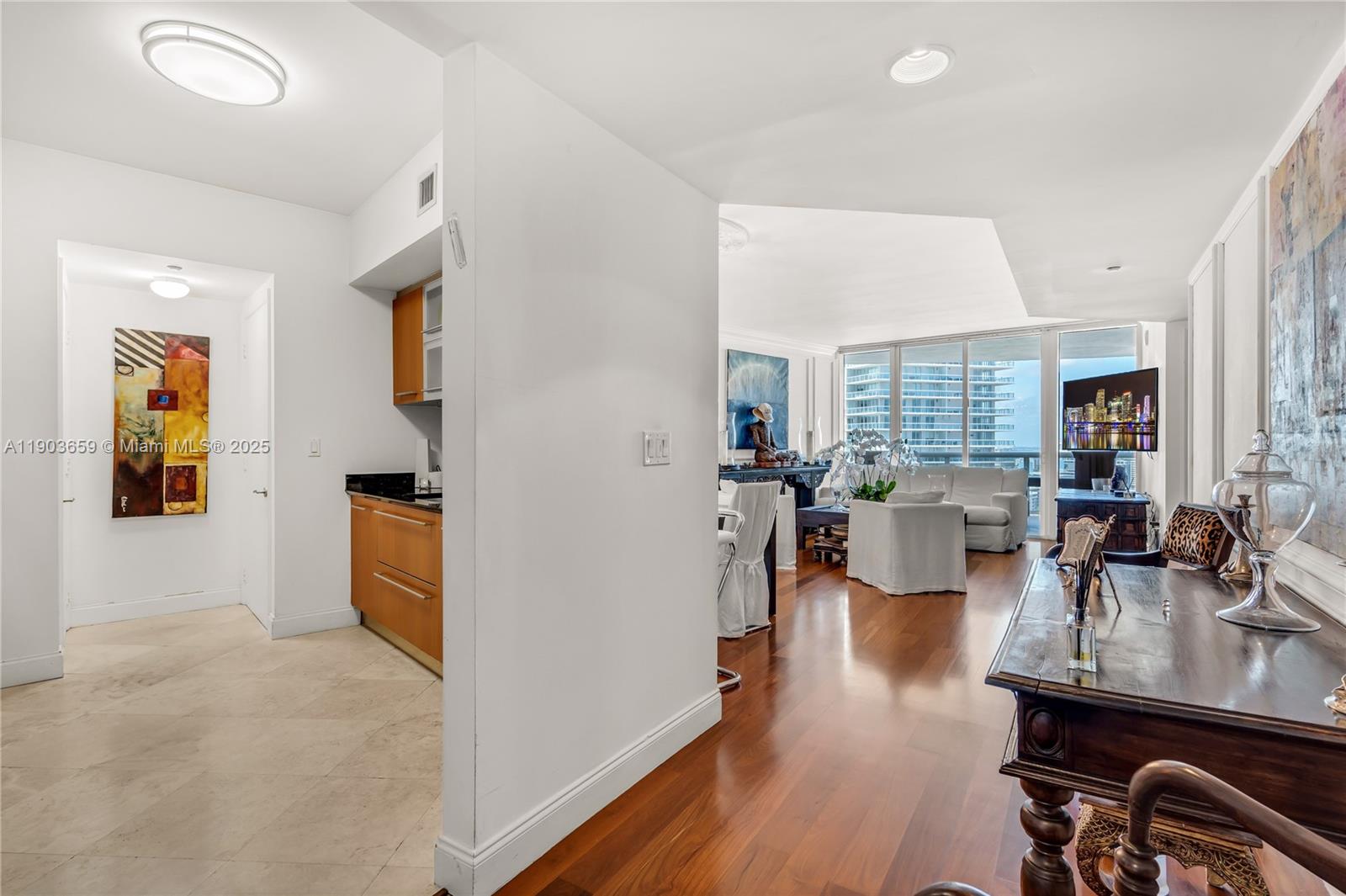 400 Alton Rd #2409 Miami Beach, FL 33139