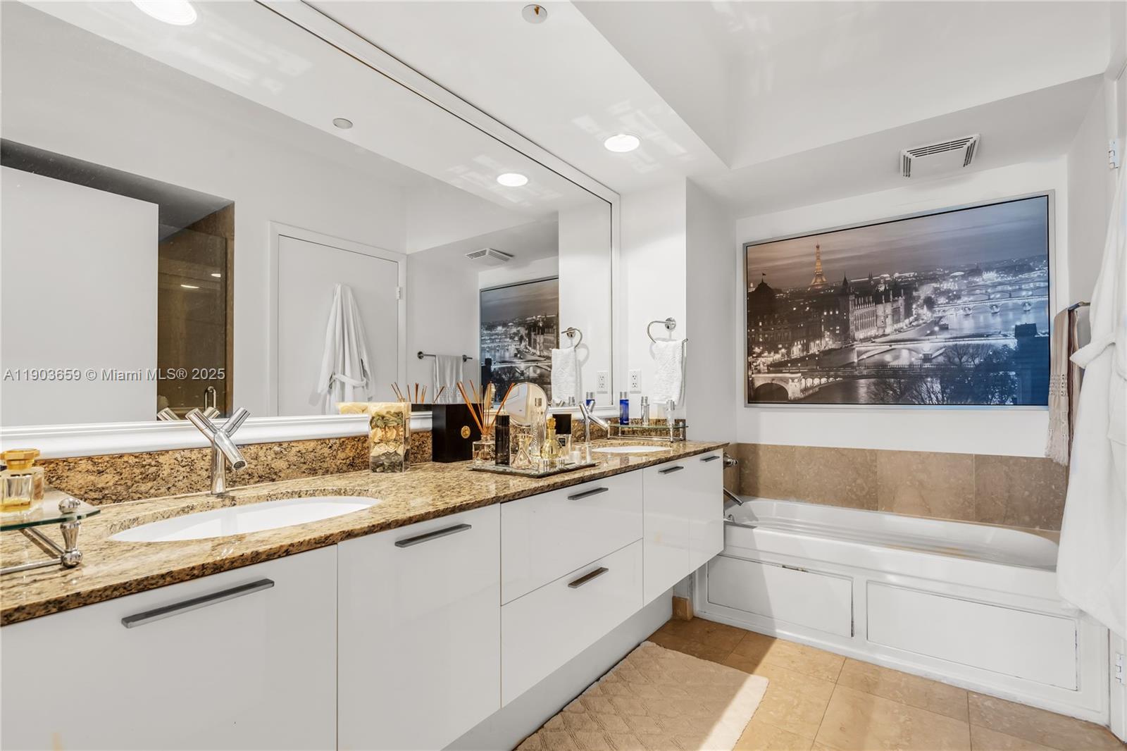 400 Alton Rd #2409 Miami Beach, FL 33139