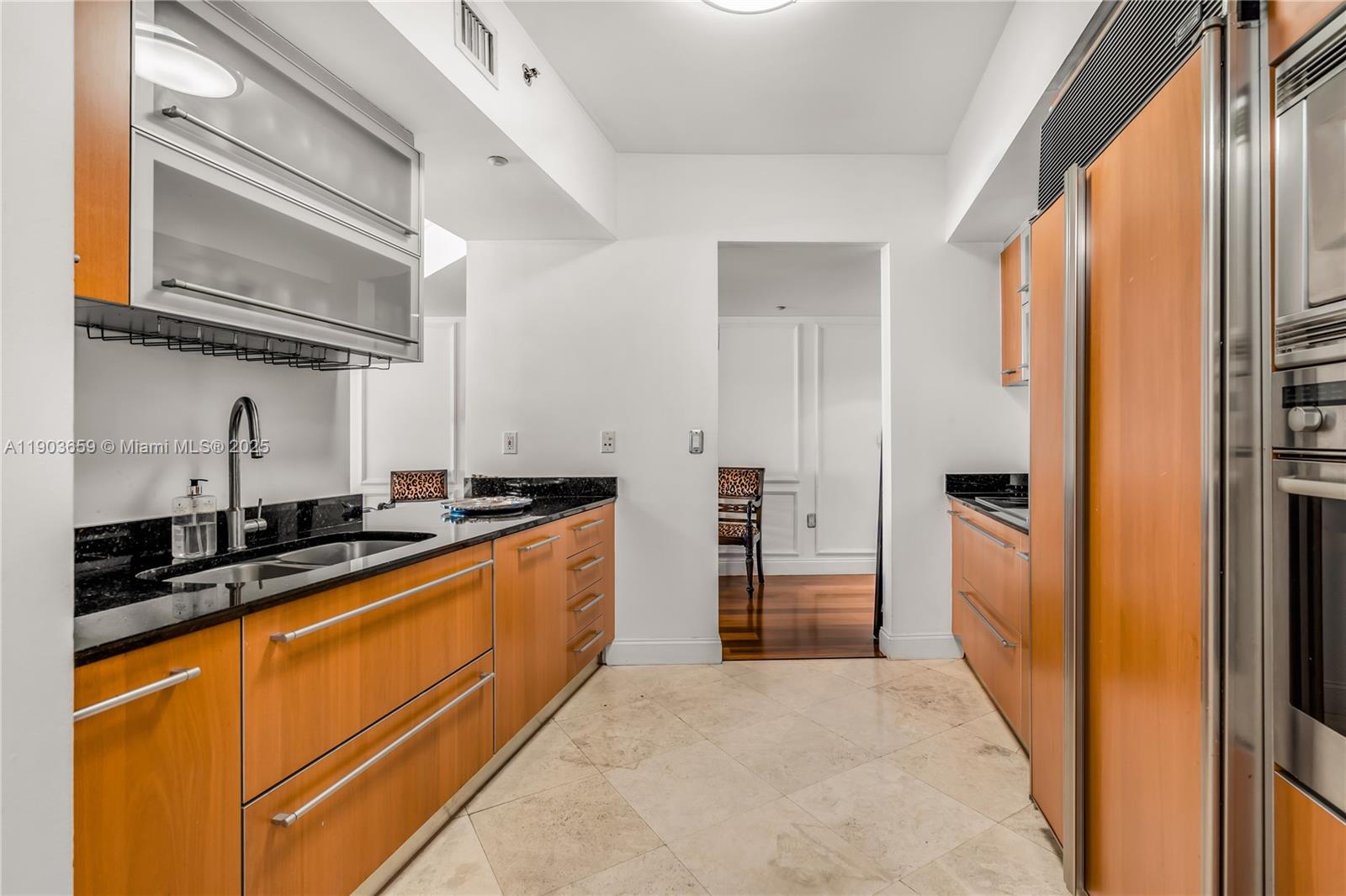 400 Alton Rd #2409 Miami Beach, FL 33139