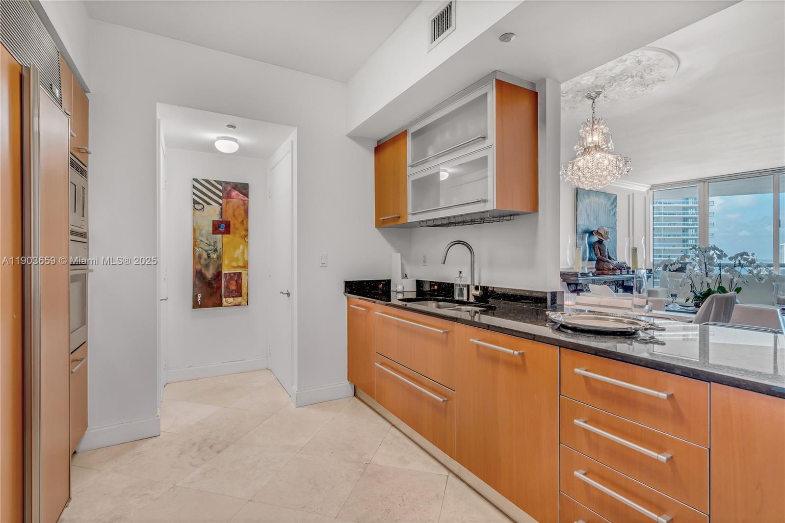 400 Alton Rd #2409 Miami Beach, FL 33139