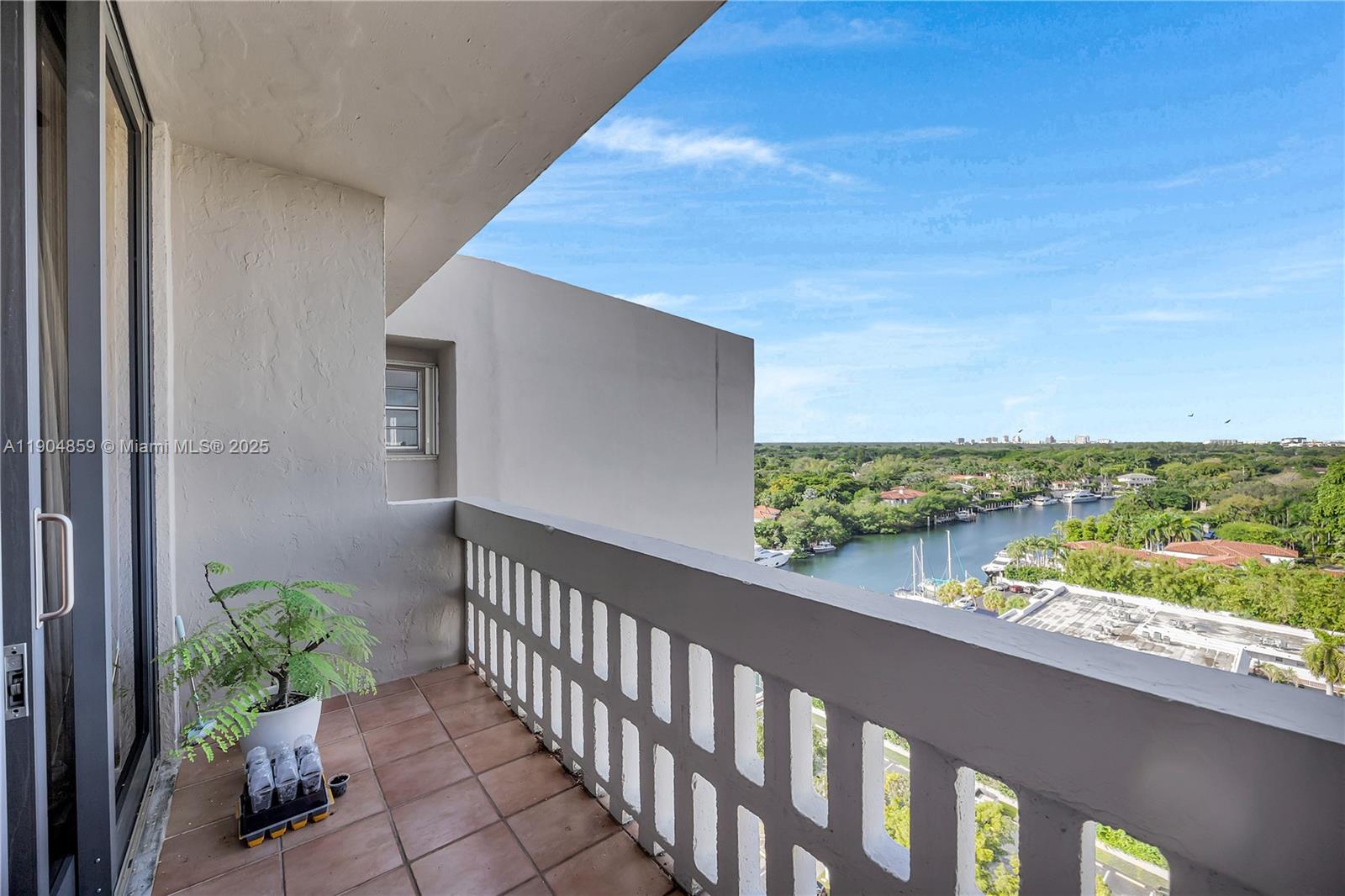 90 Edgewater Dr #PH23 Coral Gables, FL 33133