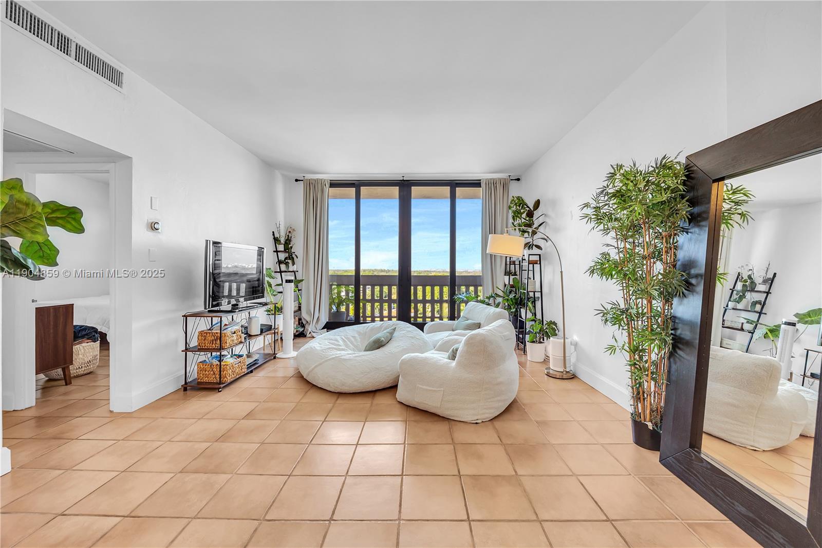 90 Edgewater Dr #PH23 Coral Gables, FL 33133