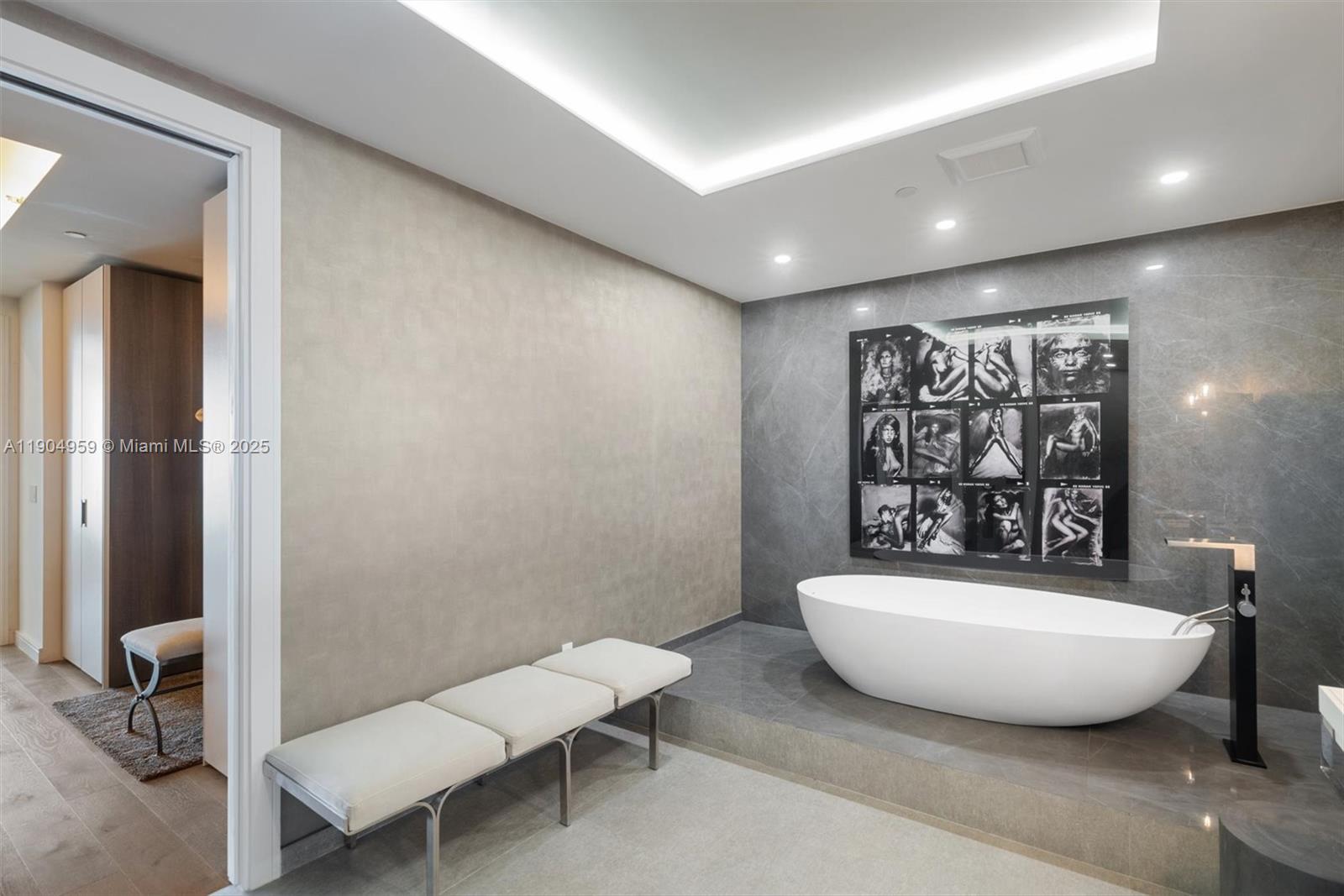 100 S Pointe Dr #3203 Miami Beach, FL 33139