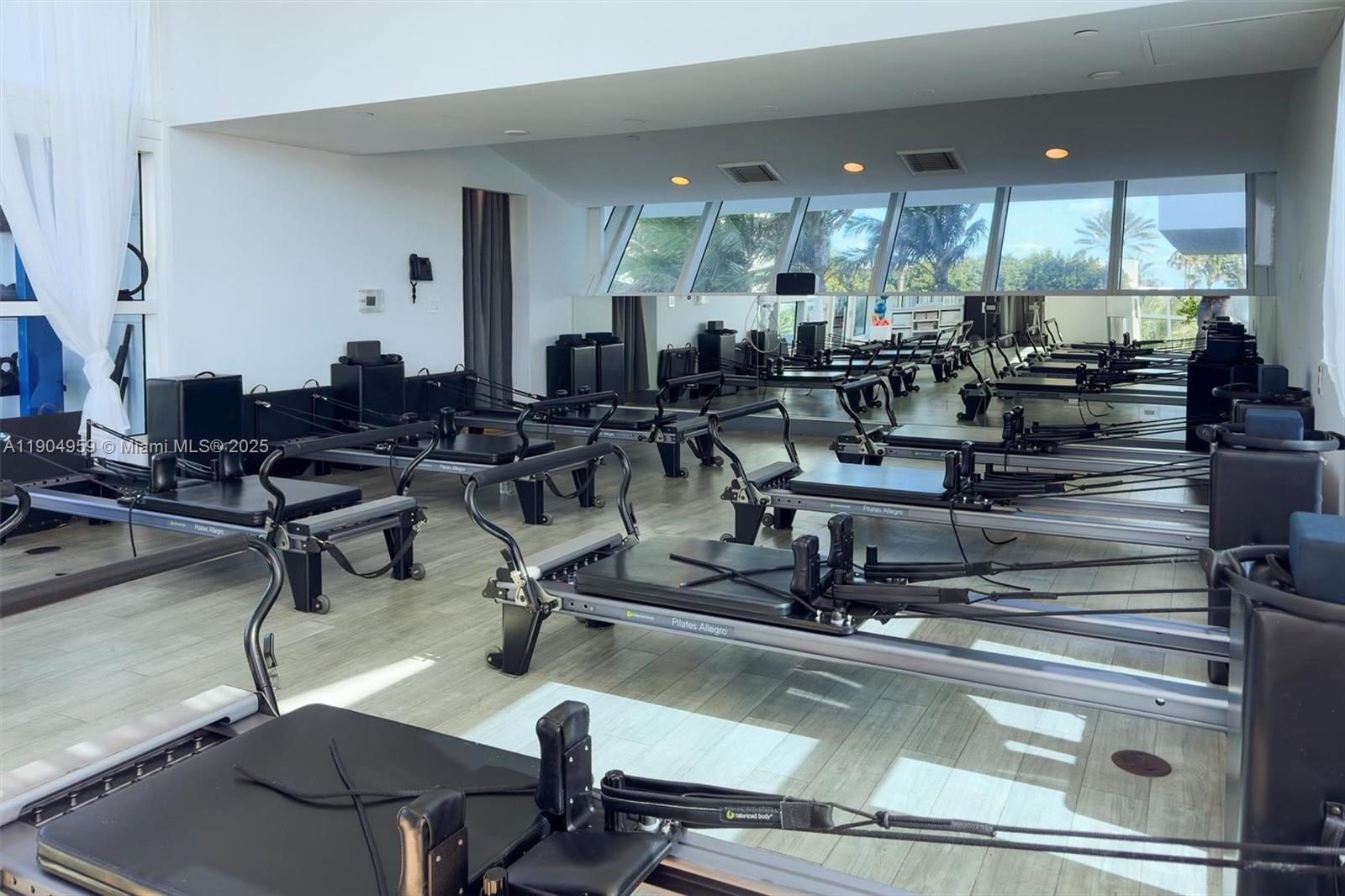 100 S Pointe Dr #3203 Miami Beach, FL 33139