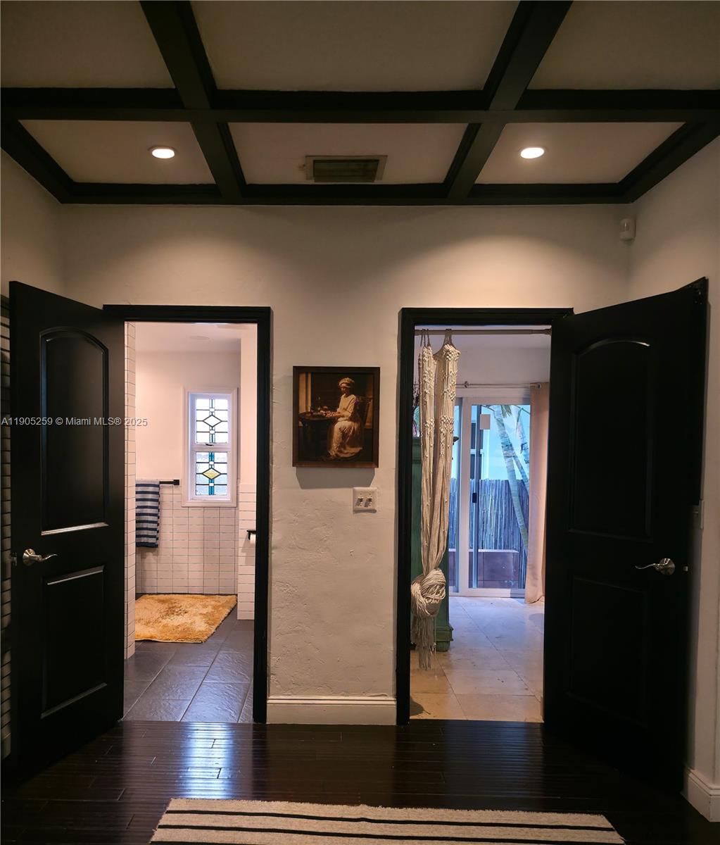 1368 Normandy Dr Miami Beach, FL 33141