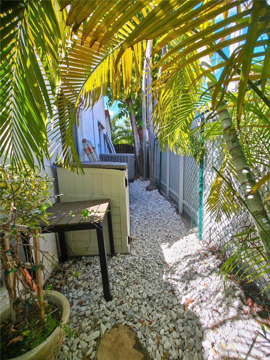 1368 Normandy Dr Miami Beach, FL 33141