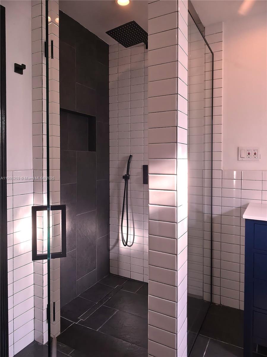 1368 Normandy Dr Miami Beach, FL 33141