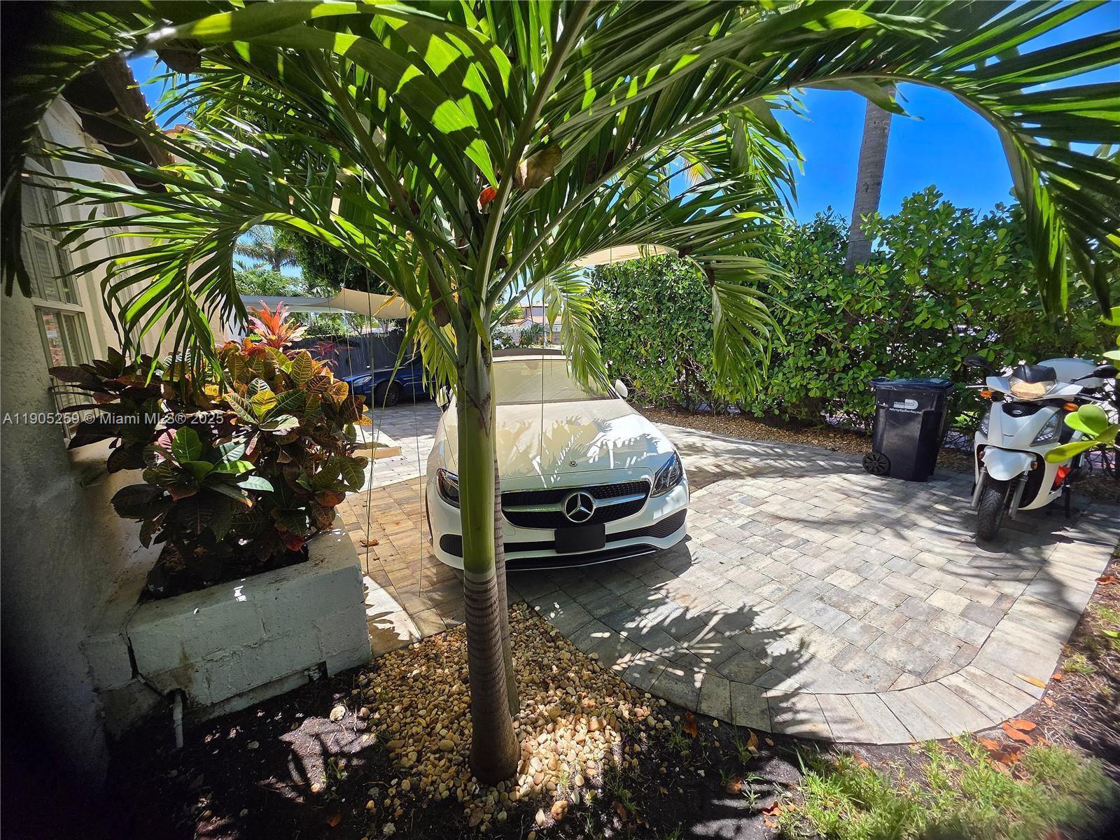 1368 Normandy Dr Miami Beach, FL 33141