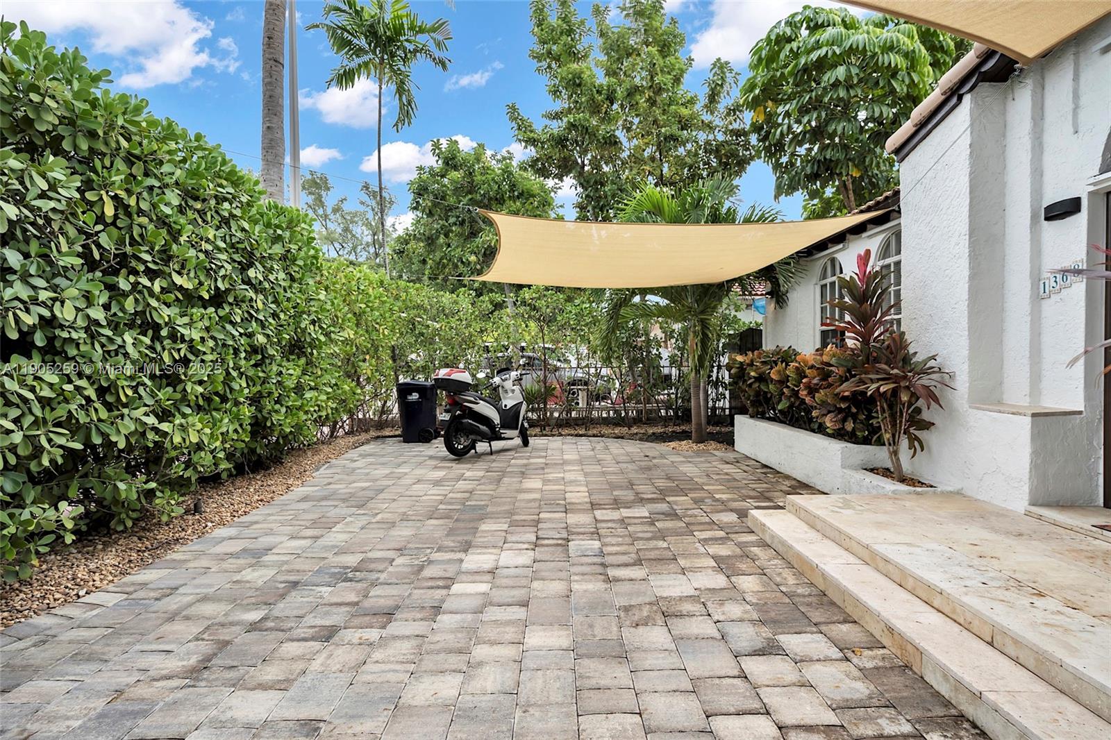 1368 Normandy Dr Miami Beach, FL 33141