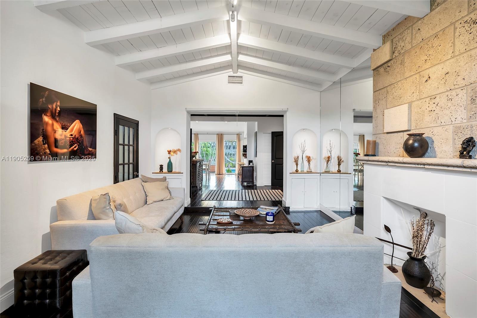 1368 Normandy Dr Miami Beach, FL 33141