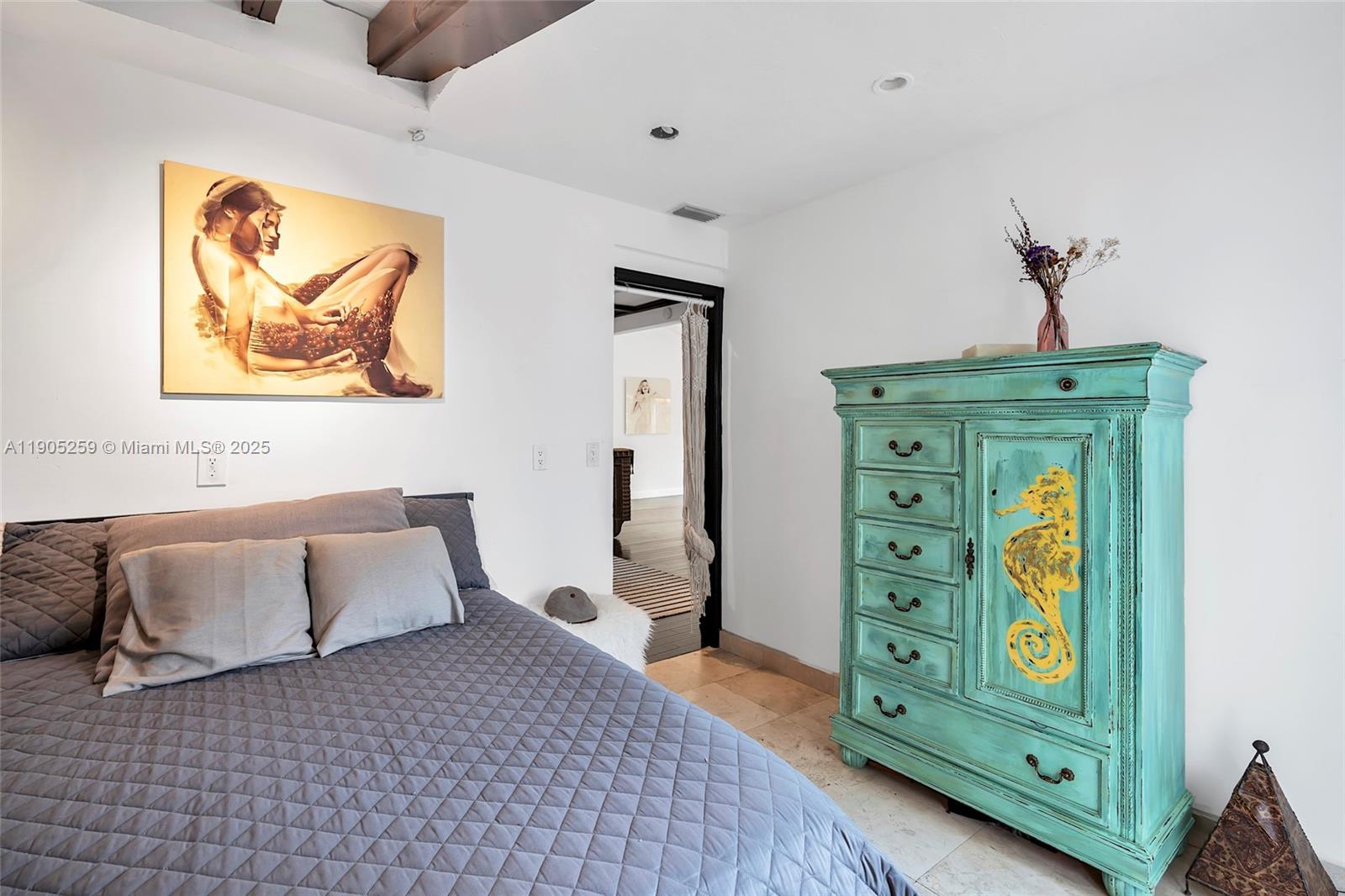 1368 Normandy Dr Miami Beach, FL 33141