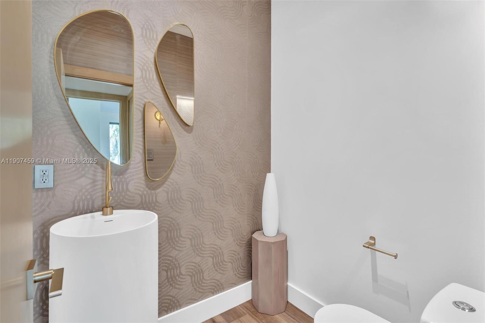 9448 Abbott Ave Surfside, FL 33154