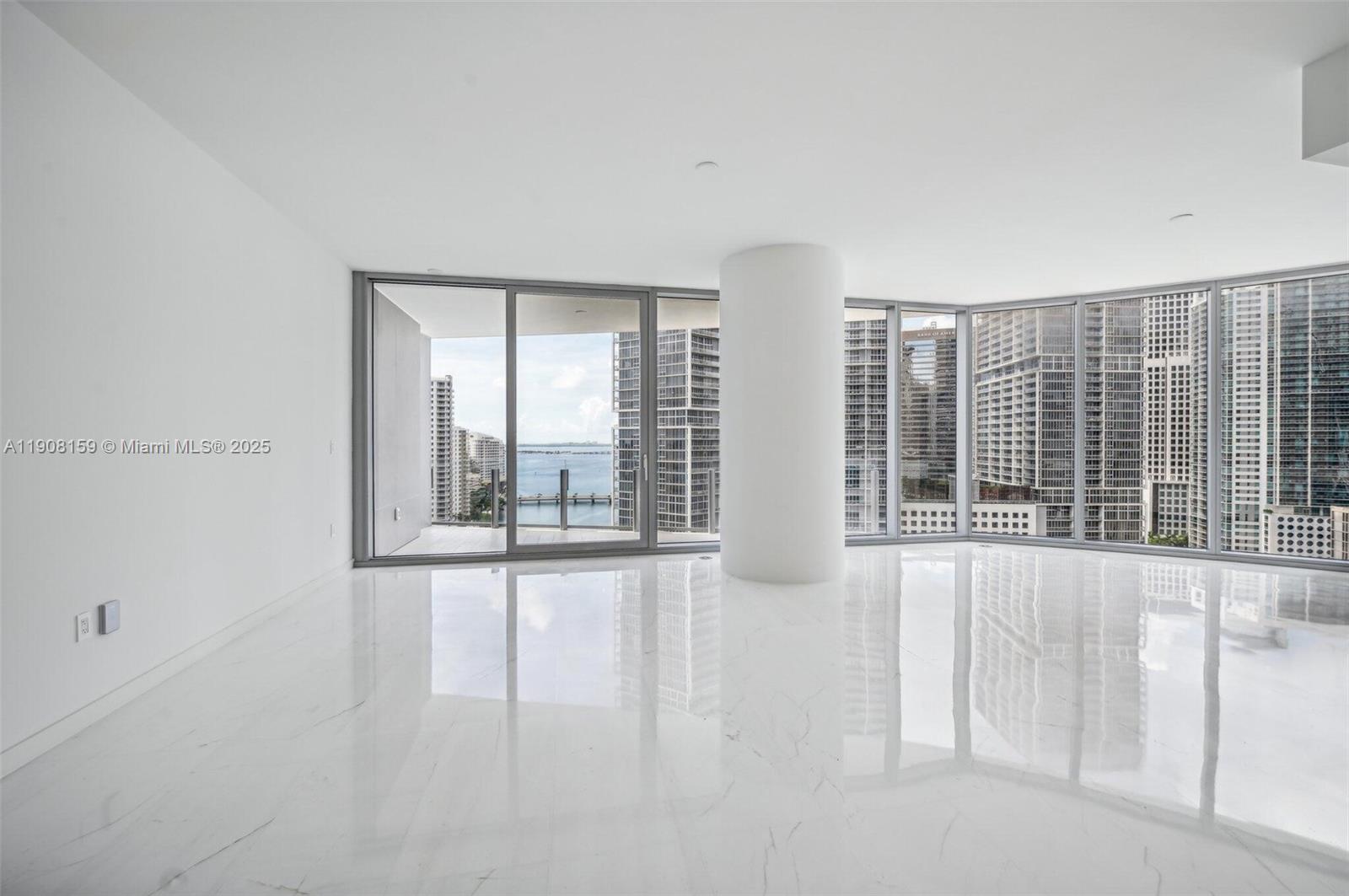 300 Biscayne Blvd Way #1907W Miami, FL 33131