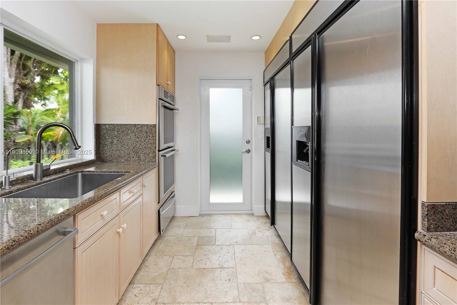 1108 Washington St Hollywood, FL 33019