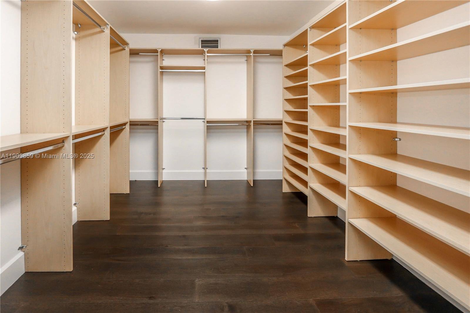 1108 Washington St Hollywood, FL 33019