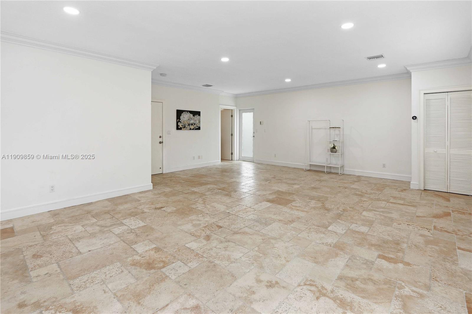 1108 Washington St Hollywood, FL 33019