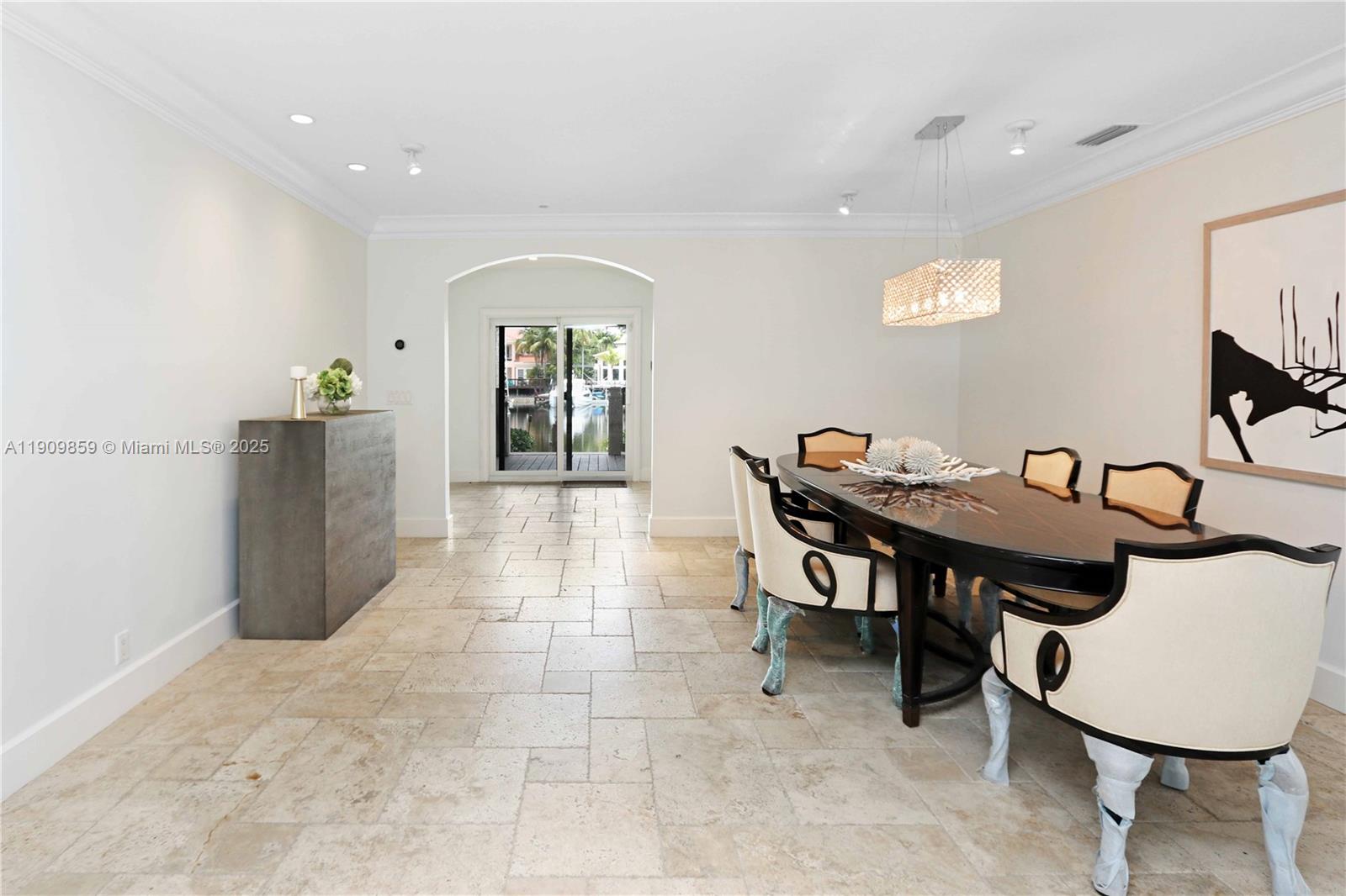 1108 Washington St Hollywood, FL 33019