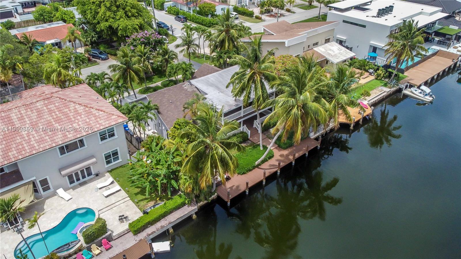 1108 Washington St Hollywood, FL 33019