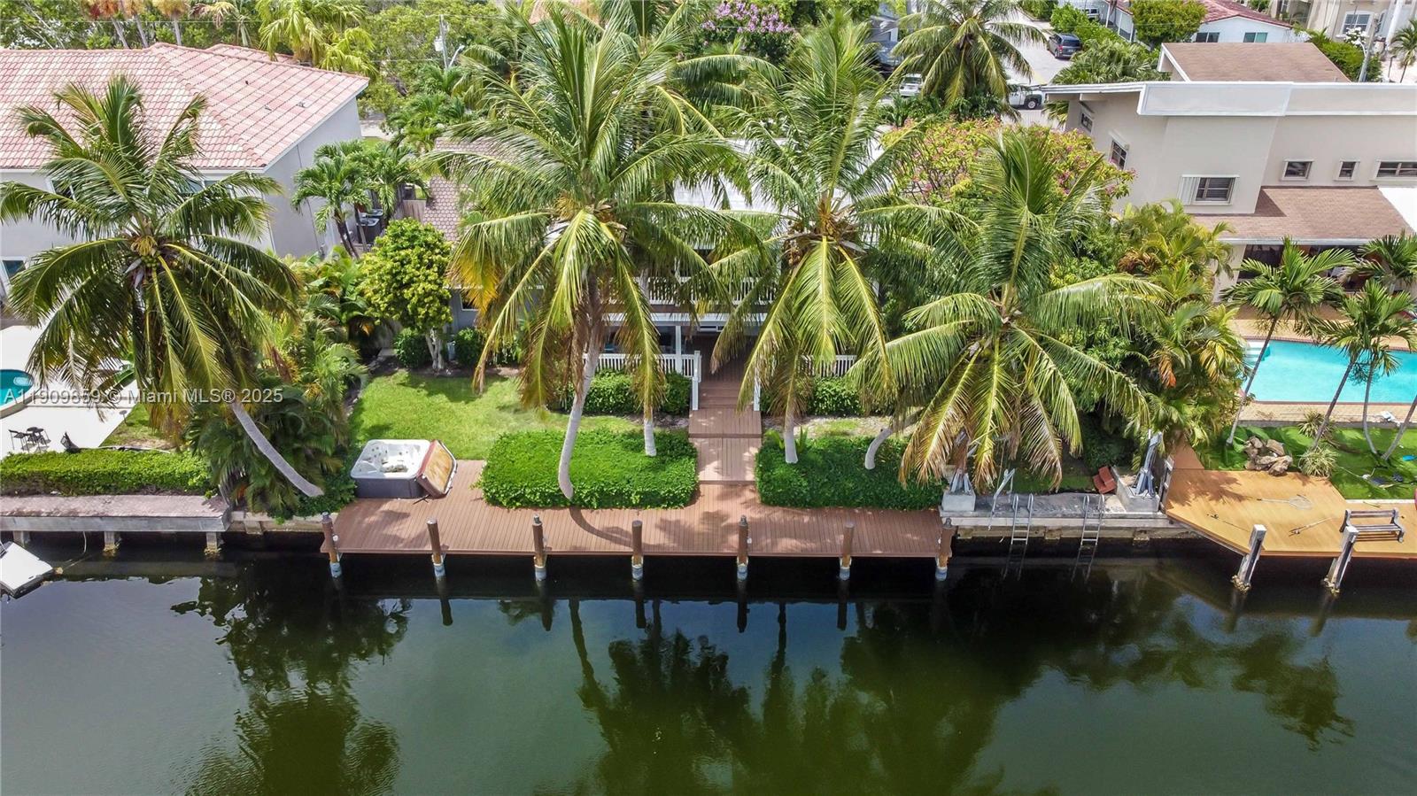 1108 Washington St Hollywood, FL 33019