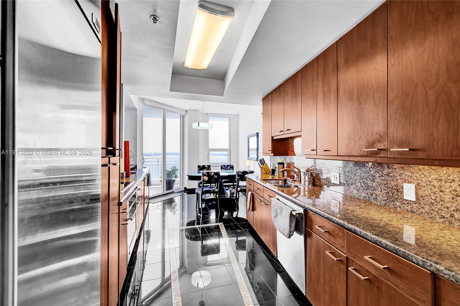 808 E Brickell Key Dr #2104 Miami, FL 33131