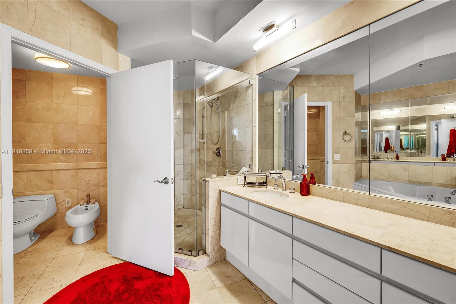 808 E Brickell Key Dr #2104 Miami, FL 33131