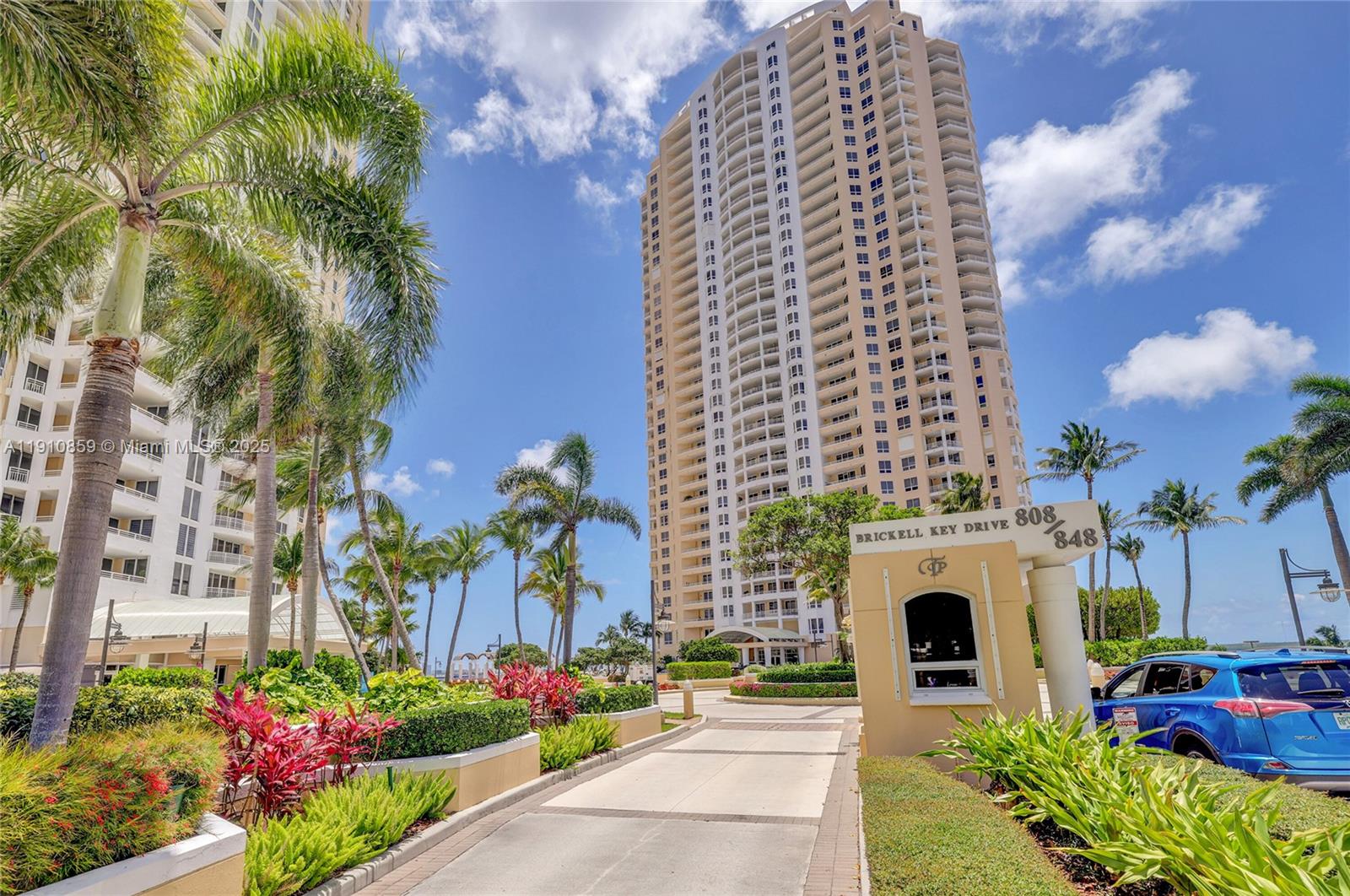 808 E Brickell Key Dr #2104 Miami, FL 33131