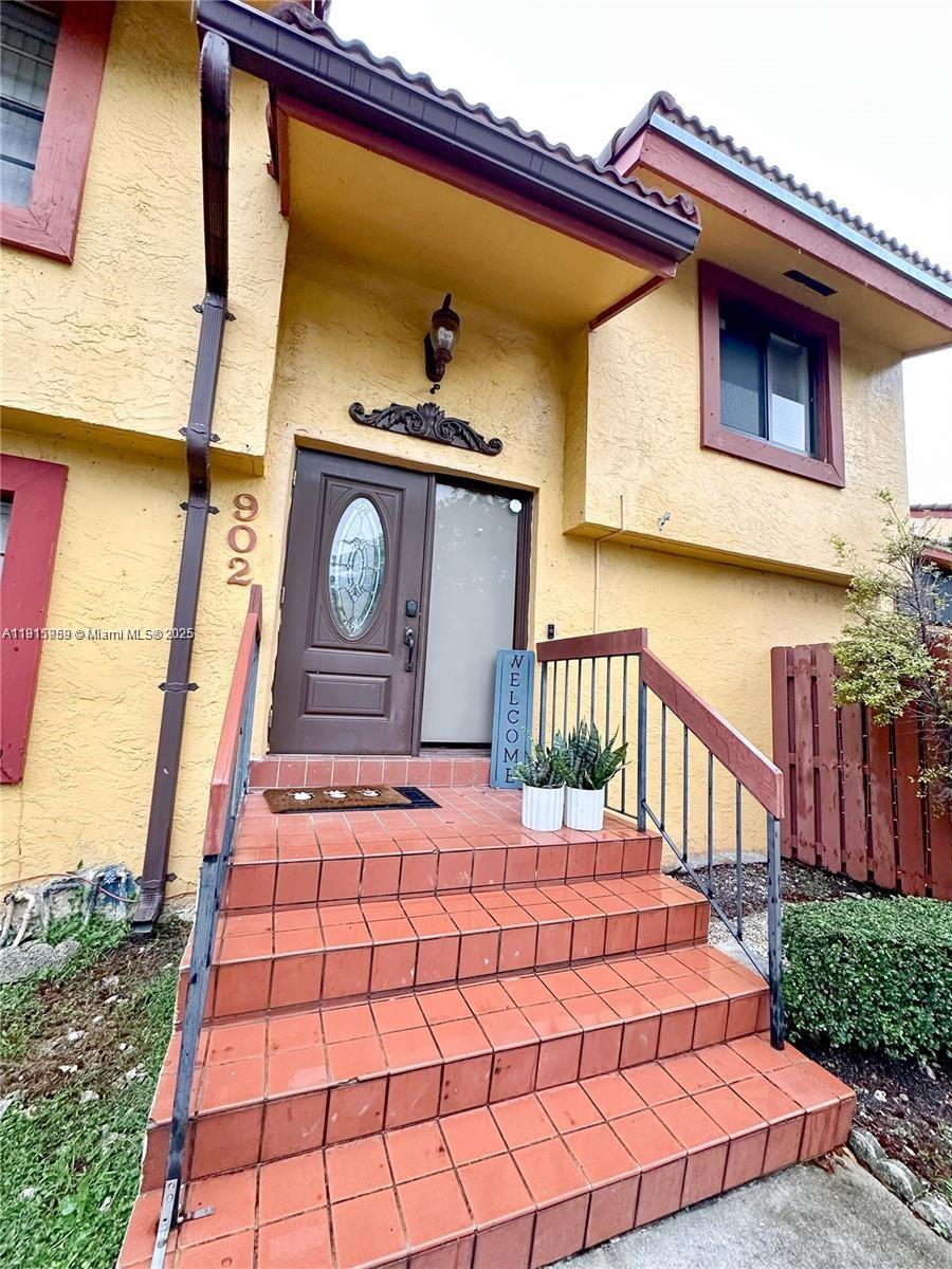 5975 SW 137th Ave #902