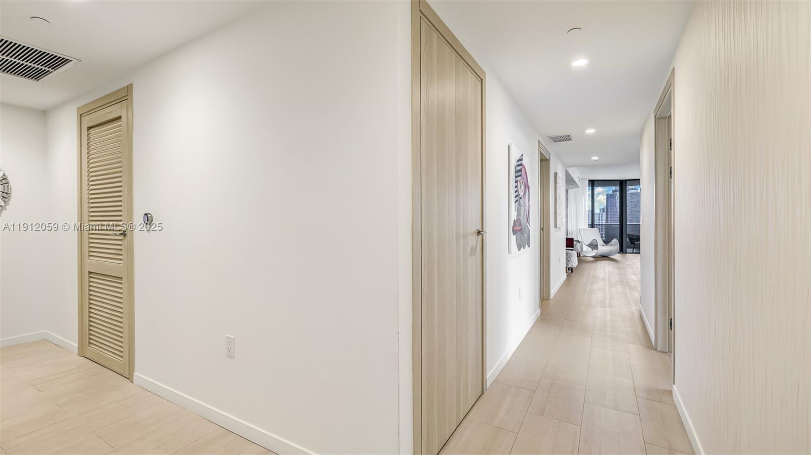 1000 Brickell Plz #3002 Miami, FL 33131