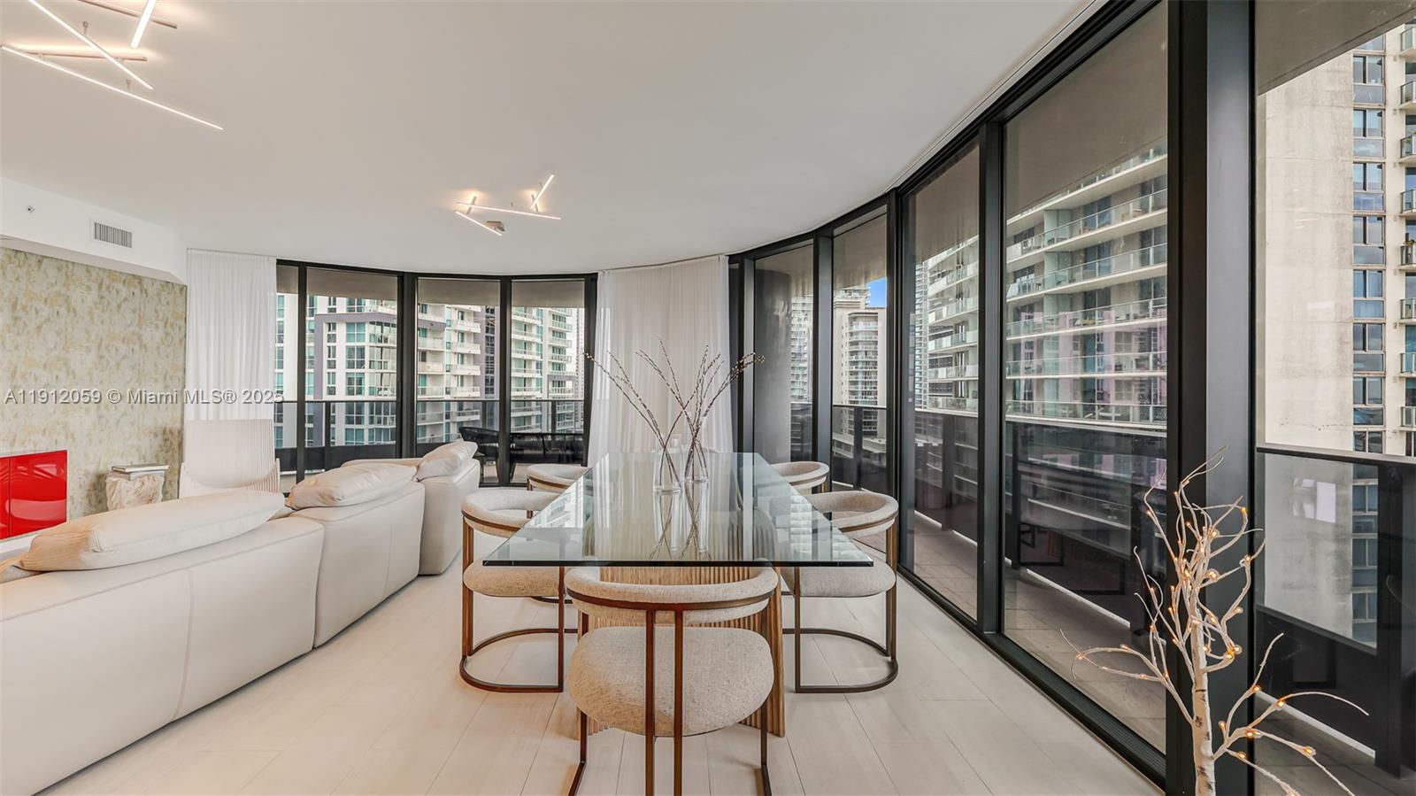 1000 Brickell Plz #3002 Miami, FL 33131
