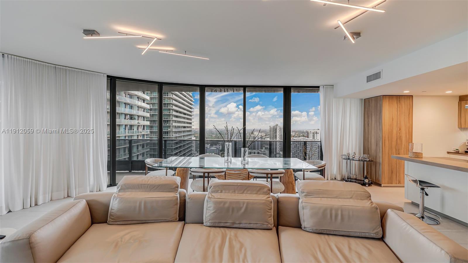 1000 Brickell Plz #3002 Miami, FL 33131