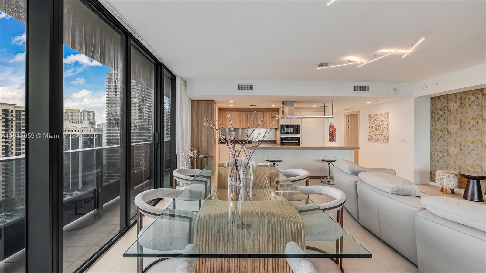 1000 Brickell Plz #3002 Miami, FL 33131