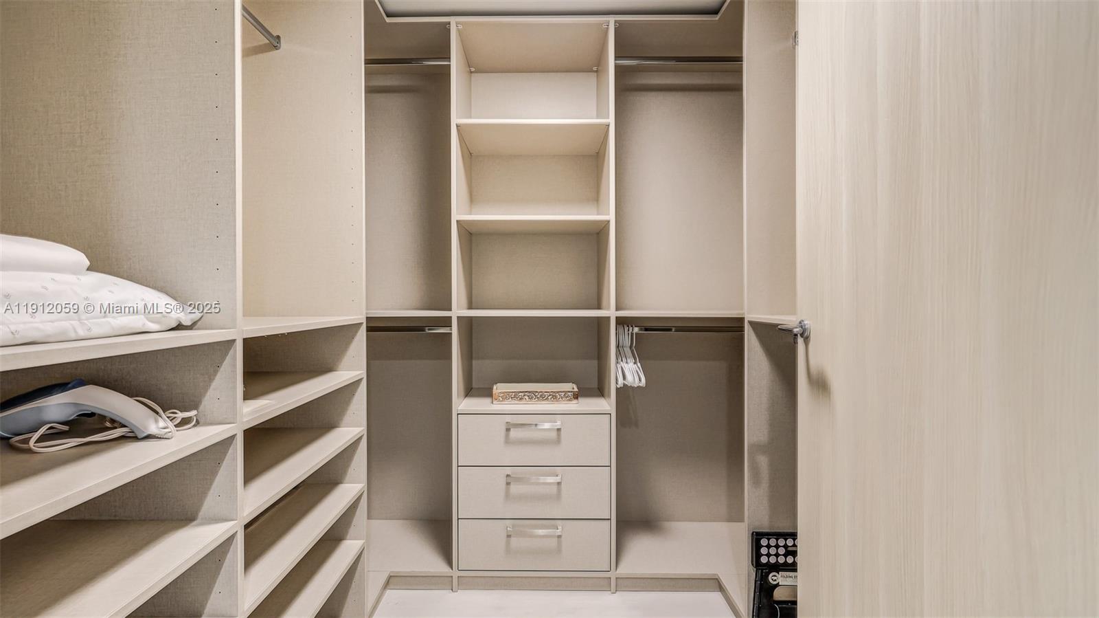 1000 Brickell Plz #3002 Miami, FL 33131