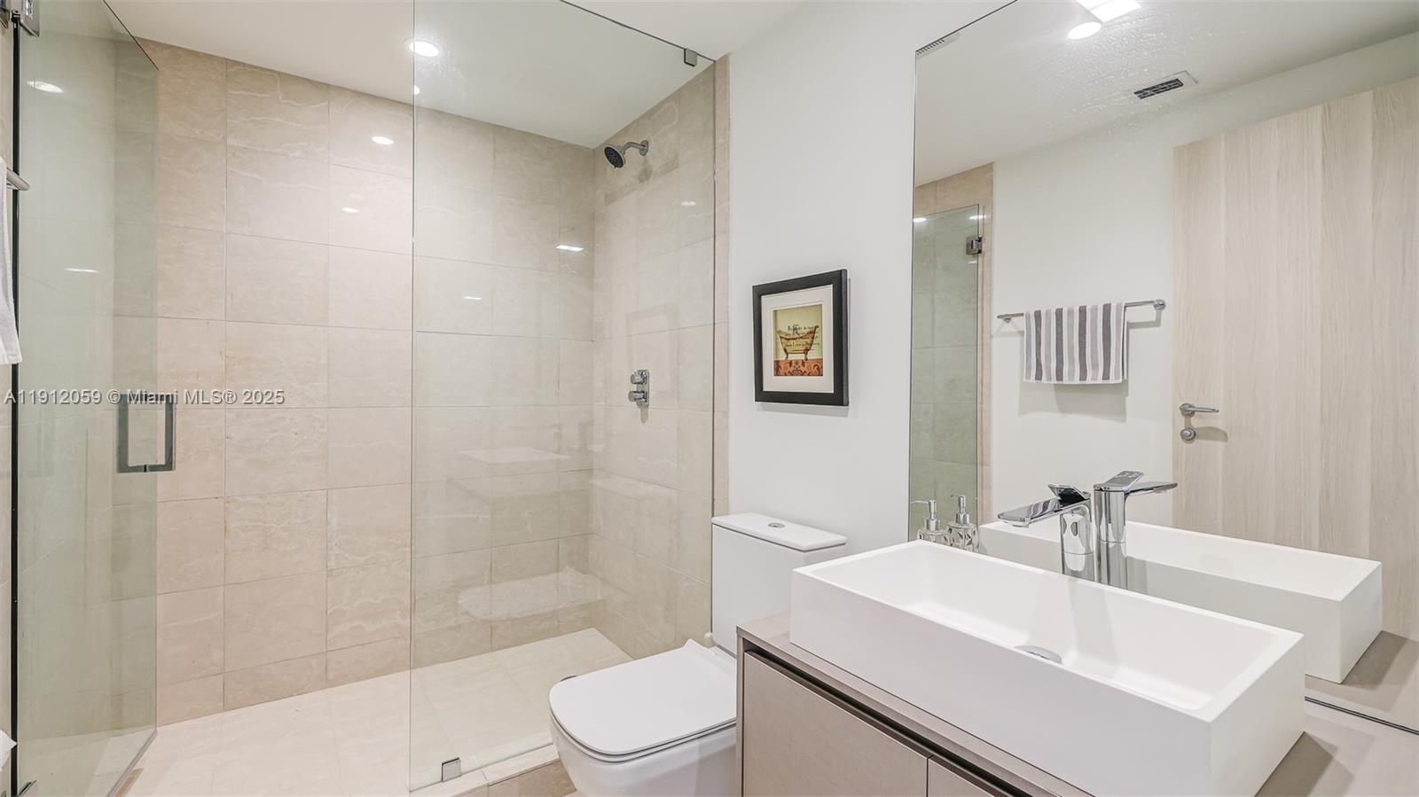 1000 Brickell Plz #3002 Miami, FL 33131