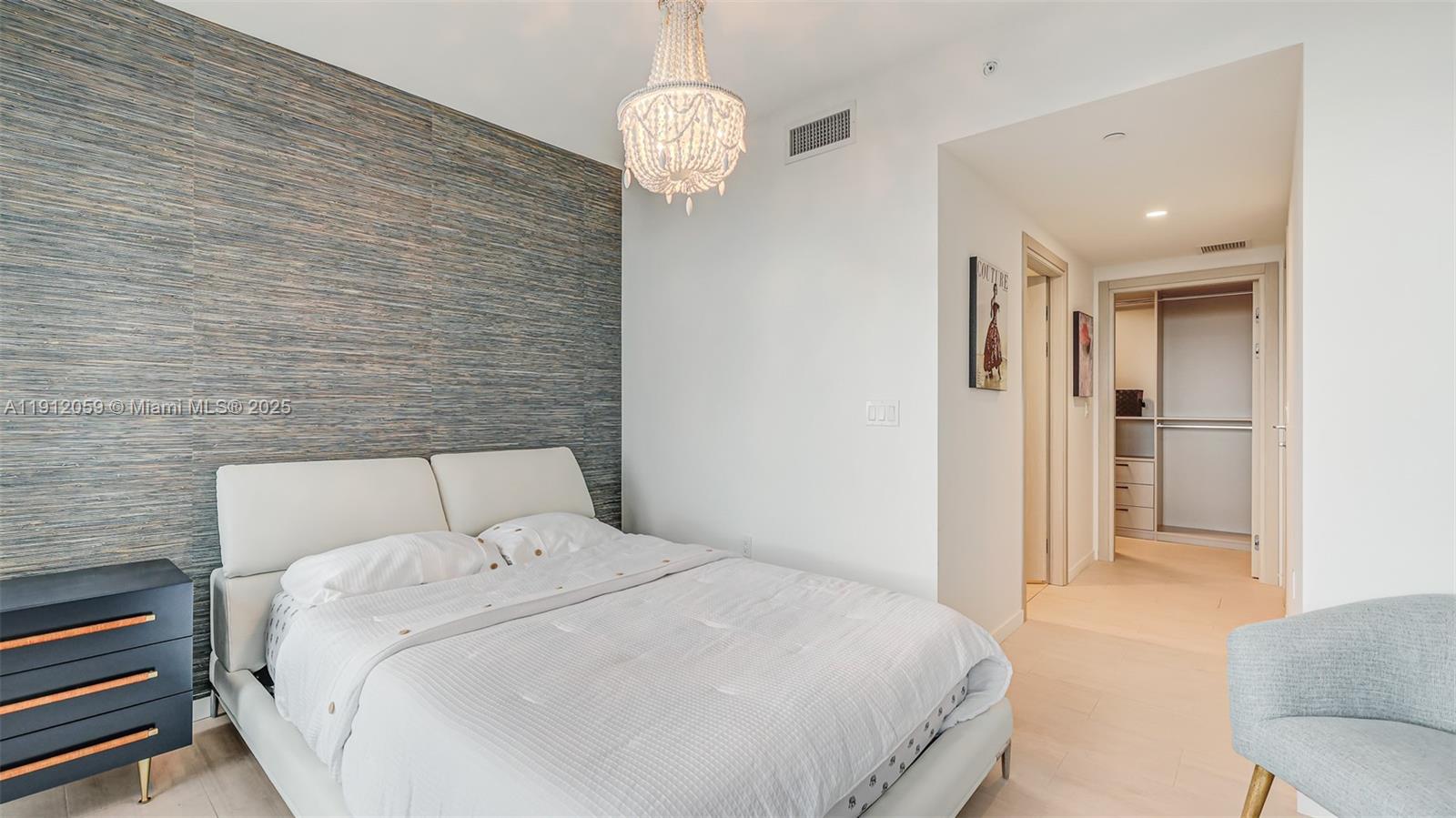 1000 Brickell Plz #3002 Miami, FL 33131