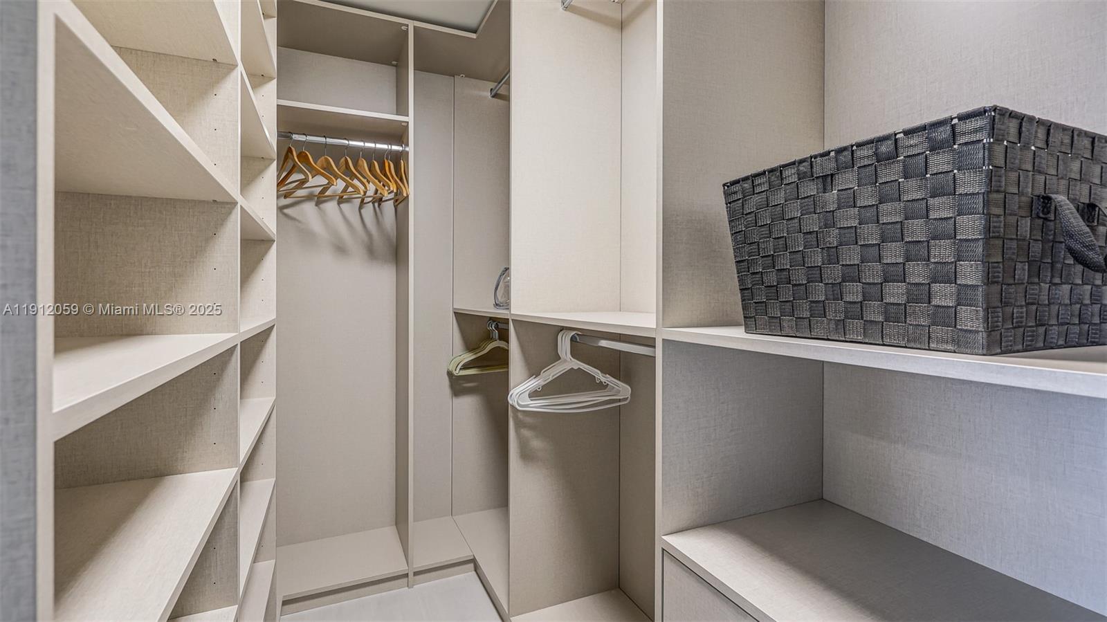 1000 Brickell Plz #3002 Miami, FL 33131